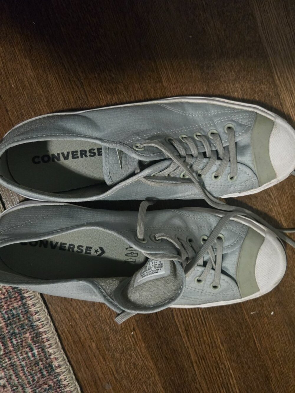 Converse - Picture 2 of 4
